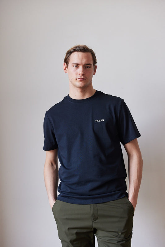 Fasán golf navy t-shirt with white logo