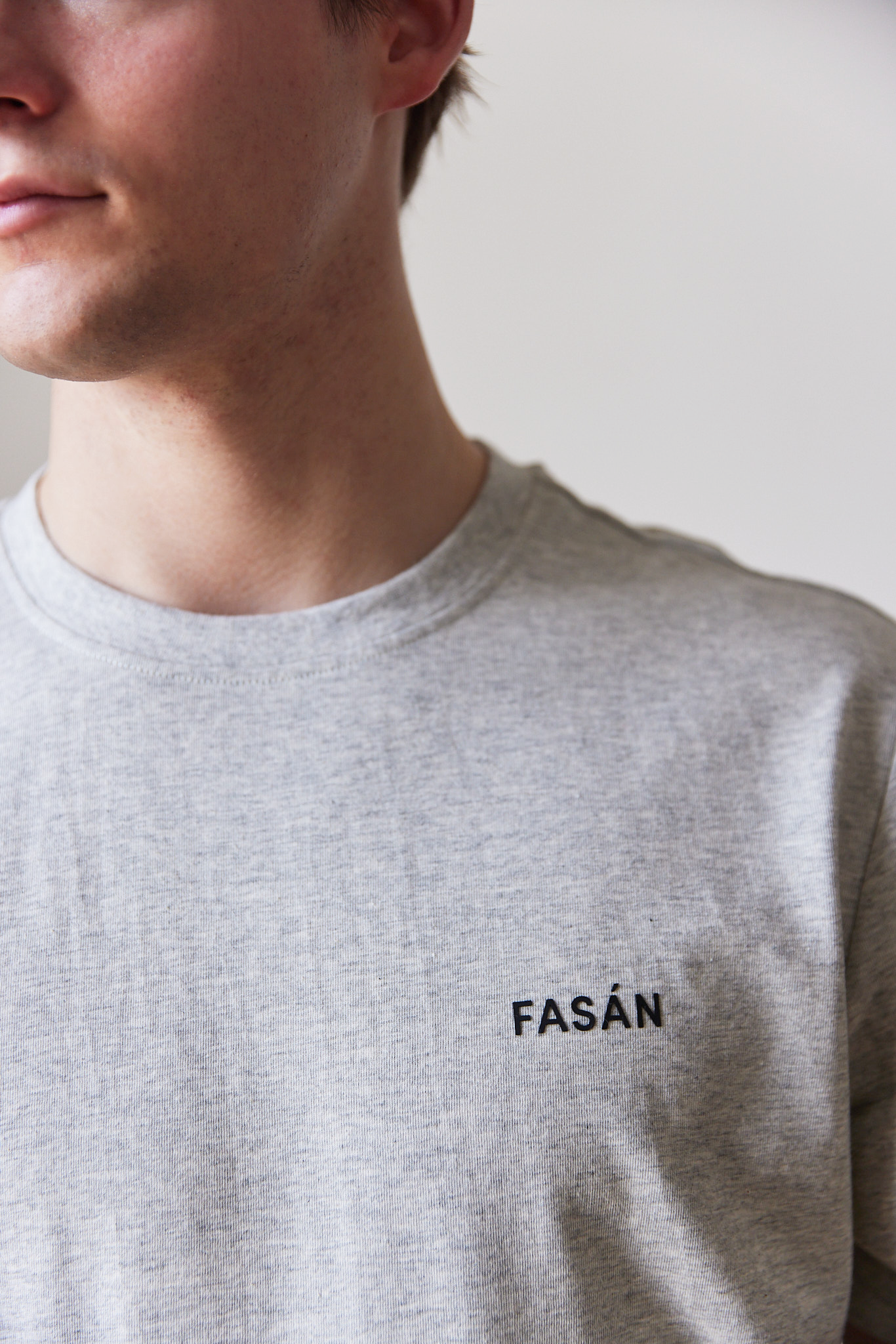 Fasán golf grey t-shirt with black logo